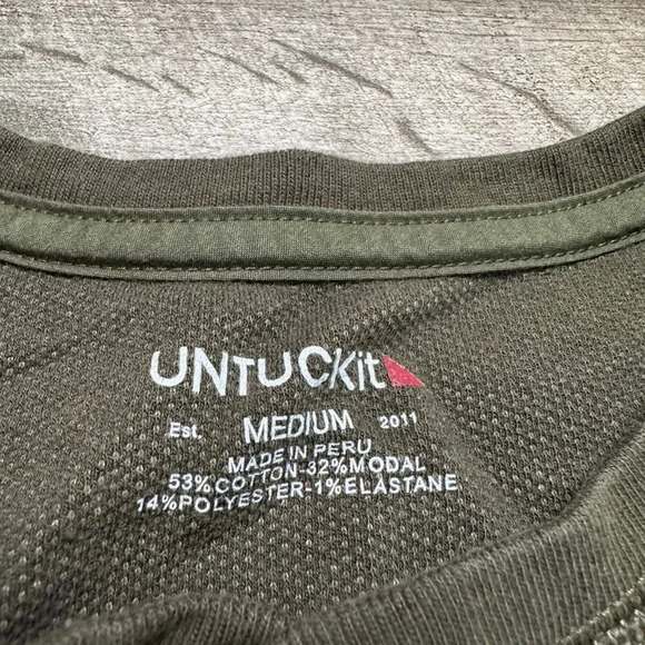 UNTUCKit Modal Blend Henley in Olive Green Size Men's Medium - Picture 2 of 5